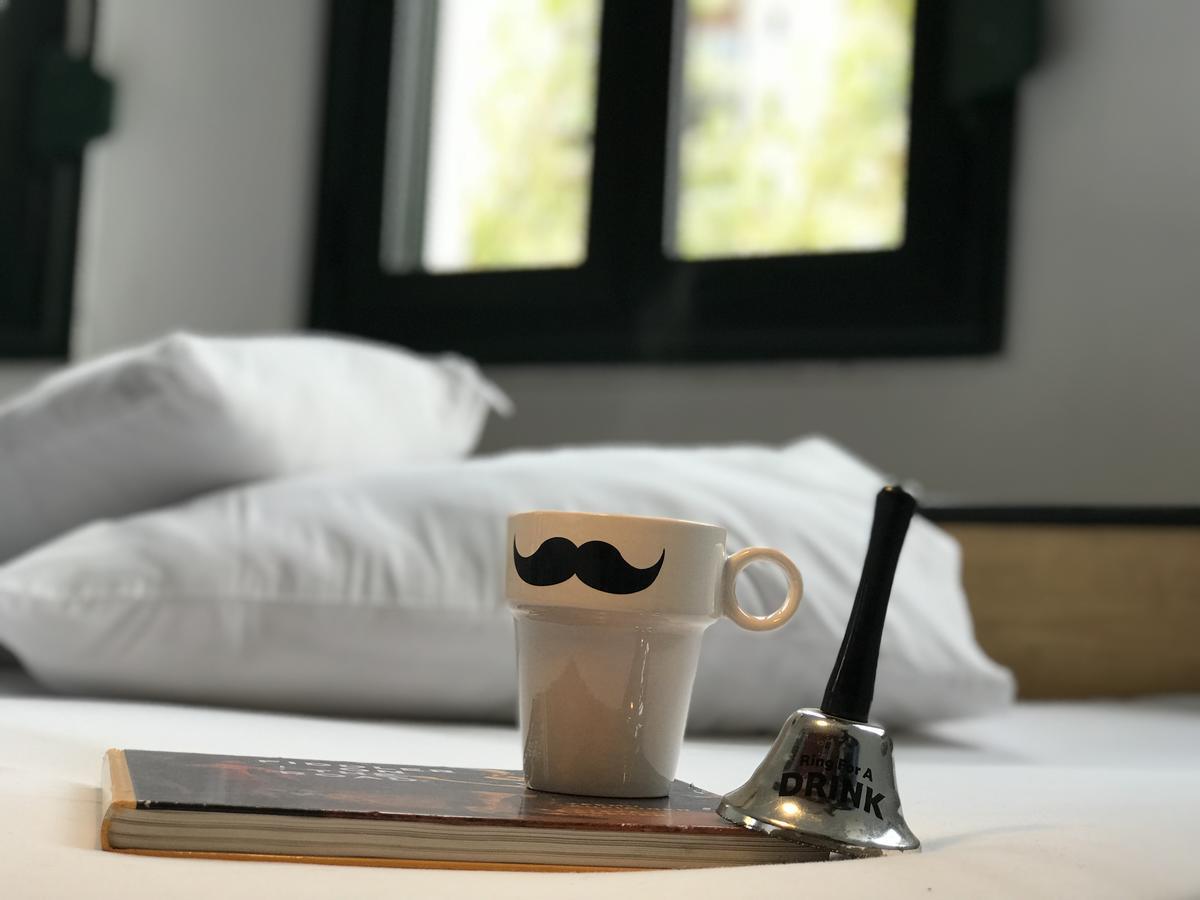 Destil Hostel Тирана Экстерьер фото