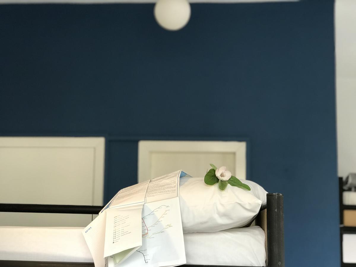 Destil Hostel Тирана Экстерьер фото